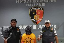 Wanita muda di Bangka Tengah ditangkap usai kuras rekening kenalannya hingga Rp18 juta