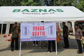 Layanan cukur gratis di Gedung MUI Kota Tangerang ternyata masih tersedia