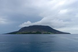 Badan Geologi ajak warga patuhi radius bahaya Gunung Ruang