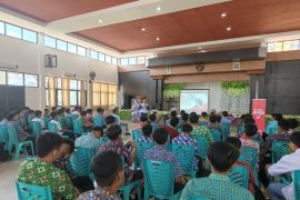 Asmo Kalbar gelar seminar Safety Riding di SMK N 1 Sintang