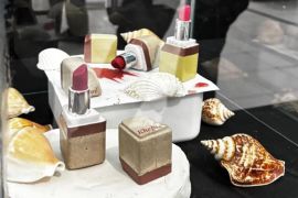 Mahasiswa ISI Padang Panjang ubah limbah kerang menjadi kemasan lipstik