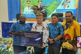 Pj Gubernur Papua: 49 perangkat starlink pada 3T percepat transformasi