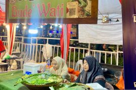 Stan UMKM Cernival 2025 nilai QRIS cegah transaksi dengan uang palsu