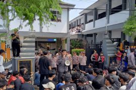Polisi menetapkan oknum guru SMAN 4 Kota Serang tersangka pelecehan