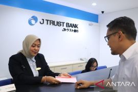 J Trust Bank catat laba bersih Rp112,86 miliar