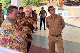 Komisi VII DPR inginkan Salib  Kasih jadi wisata rohani internasional