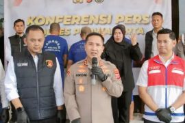 Polres Purwakarta bongkar aksi pengoplosan elpiji 3 kg bersubsidi