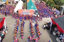 Tarian Burung Raja Udang di Festival Marunda raih rekor MURI