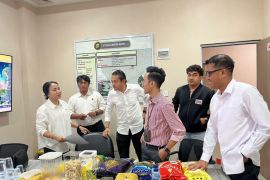 Satgas Pangan Polda Kepri uji sampel beras di laboratorium