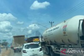 Pemprov Sumsel larang mobil overload lintasi Palembang-Jambi
