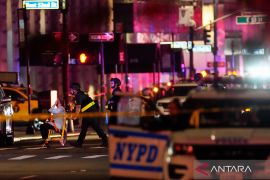 Lima orang tewas termasuk pelaku dalam penembakan di gedung Manhattan, New York City