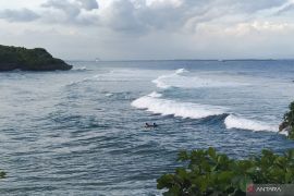 BBMKG minta masyarakat waspadai angin kencang di Bali