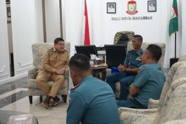 Wali Kota Makassar dan tim TNI AL bahas pelayaran diplomasi