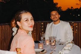 Bikin iri! Anniversary pertama, Thariq Halilintar hadiahi Aaliyah Massaid mobil mewah