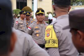 Bhabinkamtibmas harus tunjukan performa baik di tengah masyarakat.
