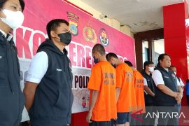 Polisi ungkap peredaran tembakau sintetis seberat 623,19 gram di Sigi