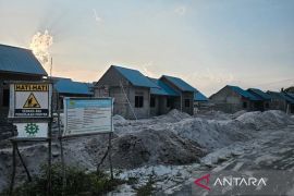 Pemkab Natuna dan pemerintah pusat danai pembangunan rumah rakyat