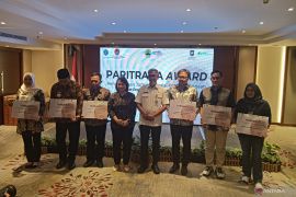 Tiga daerah di Jateng raih Paritrana Award