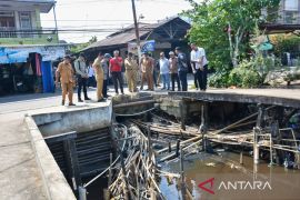 Kubu Raya menata pemukiman kumuh dengan dana Rp8,7 miliar