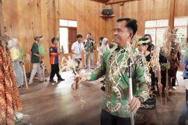 Anggota DPRD Balangan hadiri acara adat Mesiwah Pare Gumboh