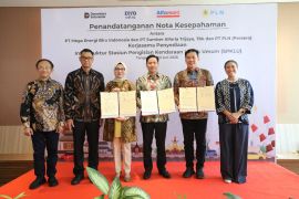 PLN, MEBI dan Alfamart kolaborasi kembangkan infrastruktur SPKLU