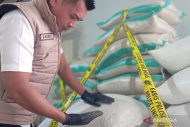 Polisi tangkap oknum ASN lakukan praktik oplos beras