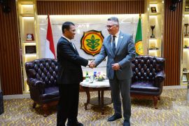 Indonesia eyes major CPO export role in Canada, boosts agri ties