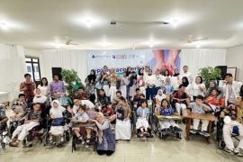 Phintraco Group salurkan bantuan CSR ke Penyandang Disabilitas