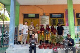 BPJAMSOSTEK Banjarmasin kampanyekan Go Green di sekolah