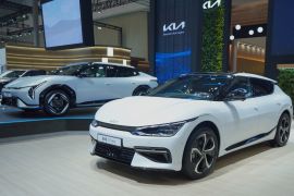 Kia unjuk komitmennya di era elektrifikasi melalui dua model andalan