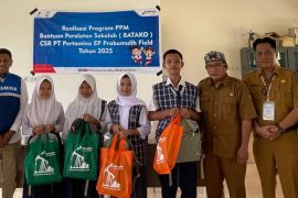 Pertamina EP Prabumulih Field berikan bantuan peralatan sekolah ke siswa kurang mampu