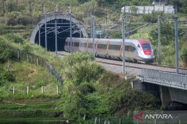 Menteri AHY kawal keberlanjutan proyek kereta cepat Surabaya-Jakarta