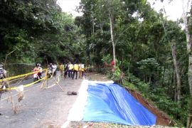 Longsor ancam jalur Jember–Banyuwangi putus, BPBD tutup area rawan