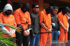 Pegawai Imigrasi Bali bersekongkol dengan WN Rusia aniaya WN Lithuania