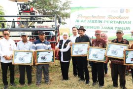Gubernur Khofifah bantu alsintan untuk wujudkan kedaulatan pangan di Jatim
