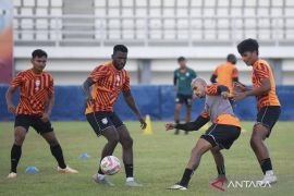 Pelatih Borneo FC genjot kerja sama tim jelang Super League