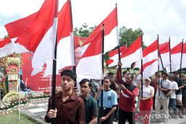 Pemerintah bagikan 10 juta Bendera Merah Putih di Bali rayakan HUT RI