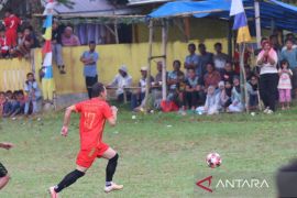 Arse Cup U-12 2025 resmi dibuka, Bupati Tapsel cetak dua gol di Laga Pembuka