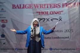 Mahasiswa UMSU baca puisi di Tanah Batak