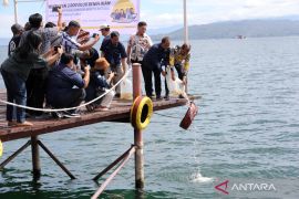LKBN ANTARA adakan pelatihan UMK dan lepas benih ikan di Danau Toba