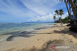 Pj Gubernur minta OPD terus kembangkan potensi pariwisata Papua