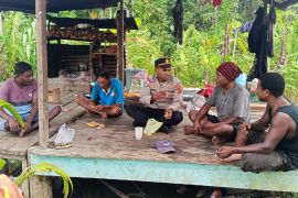 Polisi ajak warga Mosso perbatasan RI-PNG jaga keamanan jelang PSU