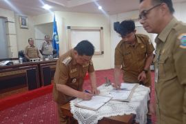 ASN Pemkot Pangkalpinang tandatangani pakta integritas jaga netralitas Pilkada ulang