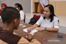 LPKA Maluku bersama KPA Ambon edukasi bahaya HIV/AIDS pada anak binaan