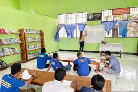 Lapas Ambon beri program pendidikan kesetaraan pada warga binaan tingkatkan SDM