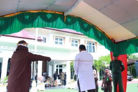 Kejaksaan eksekusi cambuk empat terpidana judi online di Aceh Jaya