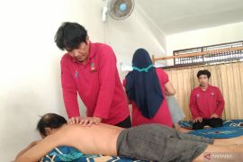 Kemensos bekali penyandang tunanetra di Bali keterampilan pijat