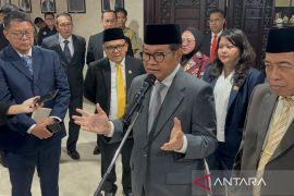 Pramono akan tindaklanjuti laporan anak putus sekolah