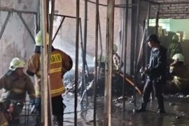 Mangga Dua Square terbakar, empat orang alami luka