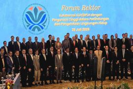 Rektor UPR dorong kolaborasi ilmiah dalam isu lingkungan di forum nasional